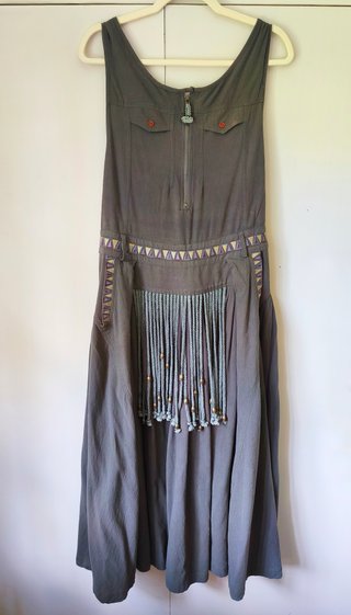 Vestido medieval con flecos