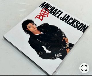 PRECINTADO-CD BAD MICHAEL JACKSON + LIBRO LEGEND s