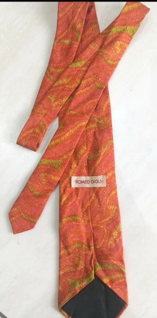 Cravatta Romeo Gigli seta vintage
