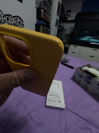 Funda iPhone 15 Pro Max Amarilla Apple