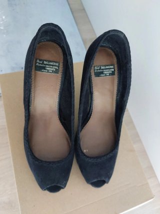Zapatos de tacón negros