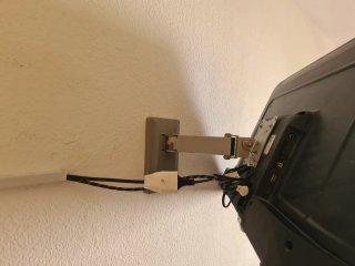 Manitas: montar TV en pared, cortinas y muebles