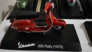 Vespa 200 Rally (1972) Scala 1:18