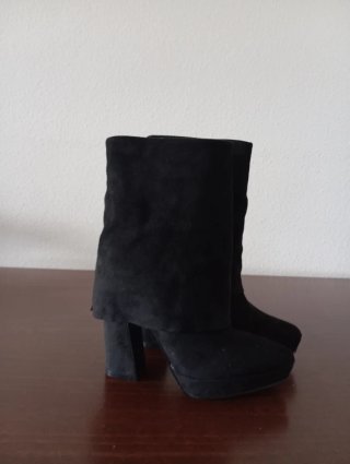 Botas MARYPAZ de Ante Negras