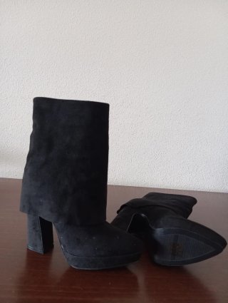 Botas MARYPAZ de Ante Negras
