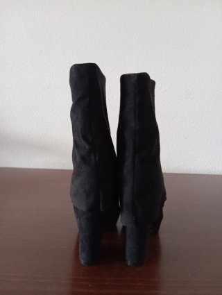 Botas MARYPAZ de Ante Negras