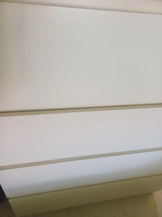 Cómoda  blanca