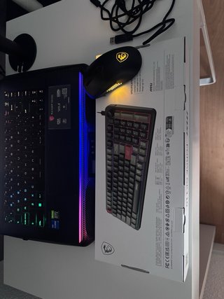 MSI Teclado Gaming MSI RGB Negro Multicolor