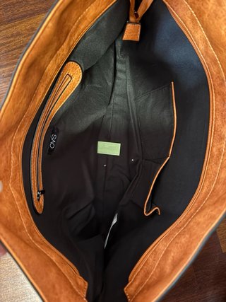 Borsa OVS arancione con scritte e borchie