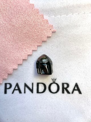 Charm Pandora Star Wars Mandalorian Plata