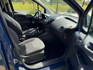 Ford Transit Courier 2015