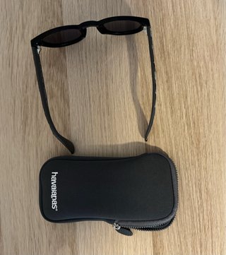 Gafas de sol Havaianas negras y plateadas