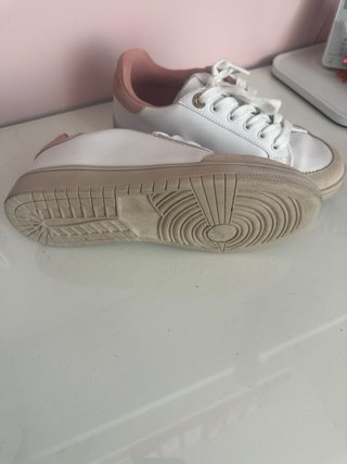 Zapatillas Pedro del Hierro blancas y rosas