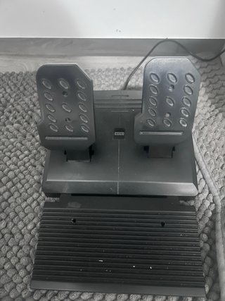 Volante Logitech G29 PS4 + Pedali + Giochi
