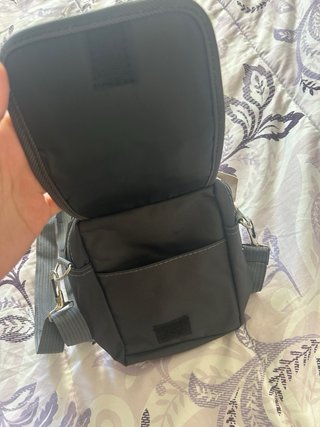Bandolera negra y gris