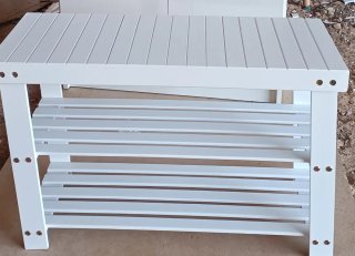 Zapatero de madera blanco