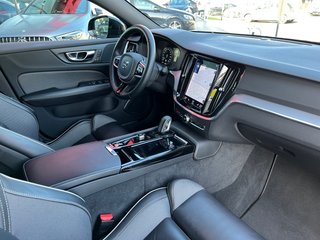 Volvo V60 T6 RECHARGE R-DESING 2022