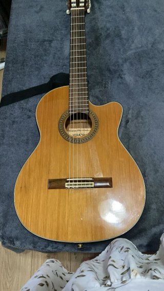 Guitarra Veracruz modelo 706/n es una guitarra úni