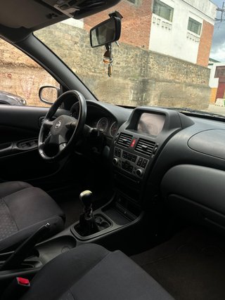 Nissan Almera 2006