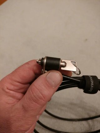 Candado portátil Lenovo cable acero 1,5m