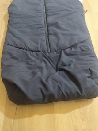 Saco para bebé azul y blanco