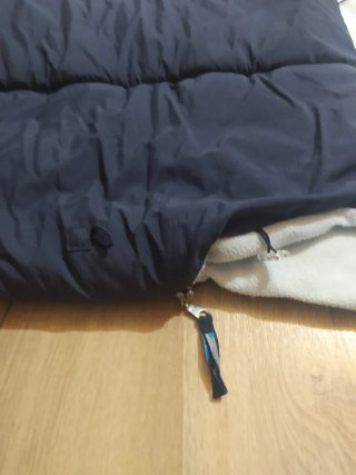 Saco para bebé azul y blanco