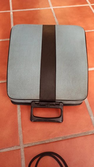 Máquina de escribir Olivetti Lettera 32