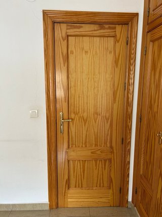 Puertas de madera, 21