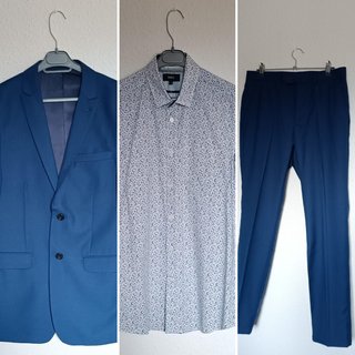 (Oferta) Traje completo azul + camisa estampada