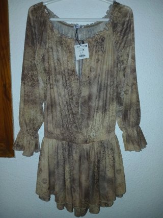 Vestido Bershka estampado beige y marrón Talla L