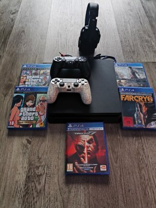 PS4 Slim 500GB + juegos + 2 Mandos + Cascos