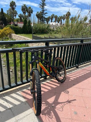 Santa Cruz Nomad C Carbono