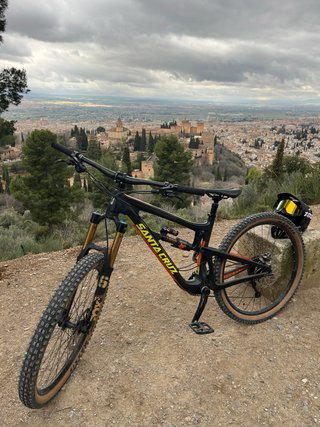 Santa Cruz Nomad C Carbono