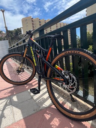 Santa Cruz Nomad C Carbono