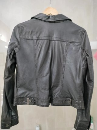 Chaqueta de piel marrón chocolate
