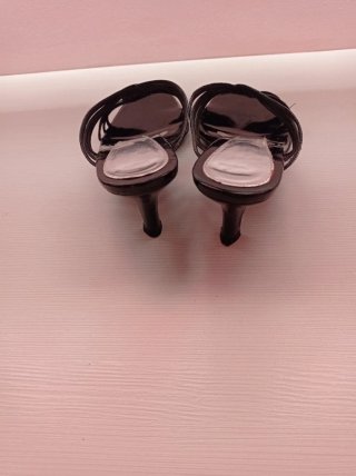 Zapatos de tacón negros para mujer