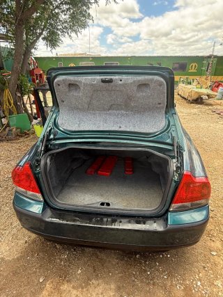 Volvo C60 D5 2004