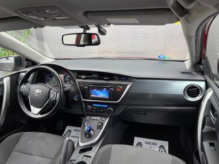 Toyota Auris 2015