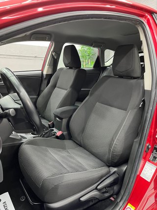 Toyota Auris 2015