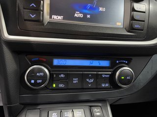 Toyota Auris 2015