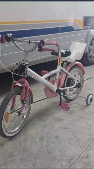 Bicicleta infantil 16 con ruedines