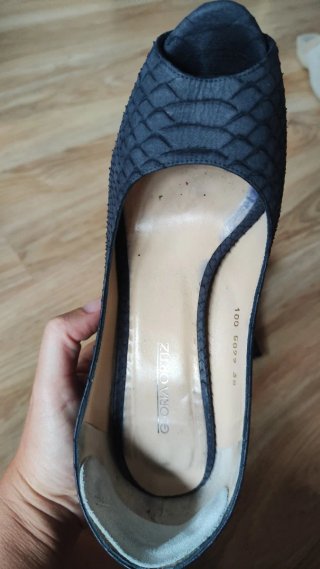 Zapatos tacón Gloria Ortiz piel azul serpiente