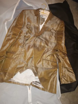 Traje de novio. Marca Giovanni Valdi, Iván Cross