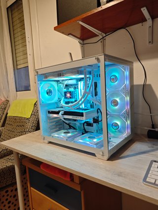 Ordenador Gaming Blanco con RGB