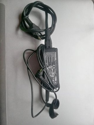 Cargador Toshiba 19V Portátil