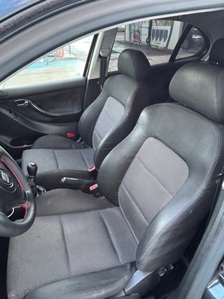 SEAT Leon 2004