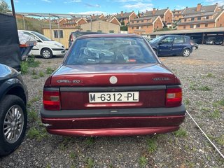 Opel Vectra 2.0 8v 115cv C20NE (averiado)