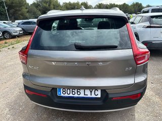 Volvo XC40 B3 G Momentum Pro Auto 120 kW (163 CV)