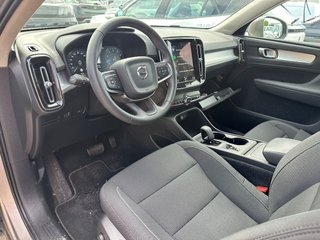 Volvo XC40 B3 G Momentum Pro Auto 120 kW (163 CV)