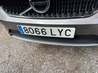 Volvo XC40 B3 G Momentum Pro Auto 120 kW (163 CV)